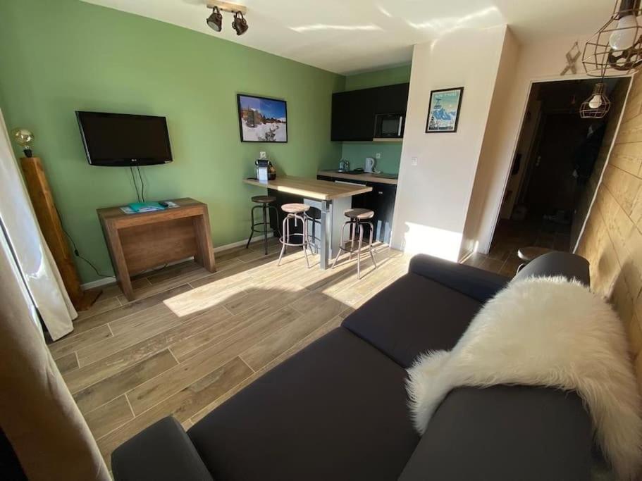 Au Pied Des Pistes Avec Parking Entierement Renove Apartment Huez Ngoại thất bức ảnh