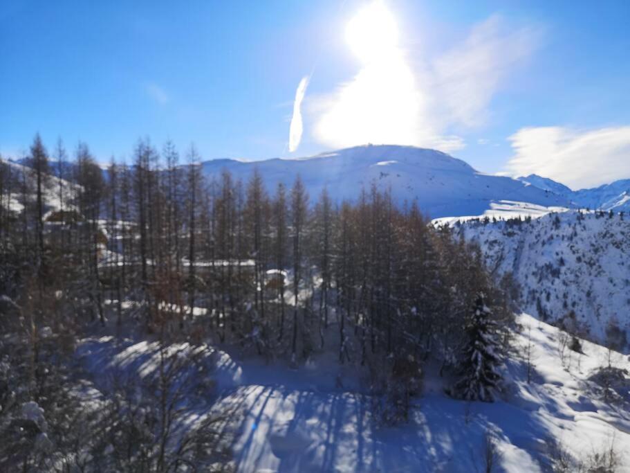 Au Pied Des Pistes Avec Parking Entierement Renove Apartment Huez Ngoại thất bức ảnh